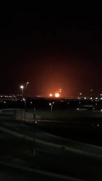 فیلمی از لحظه انفجار مخازن آرامکو