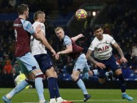 خلاصه بازی برنلی 1 - تاتنهام 0