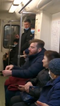 کلیپ خنده دار خارجی اینستا ... صندلی پیدا کردن در مترو