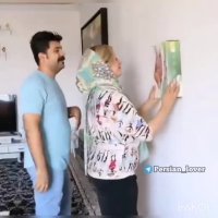 شوخی شوهر با زن | کلیپ بامزه 